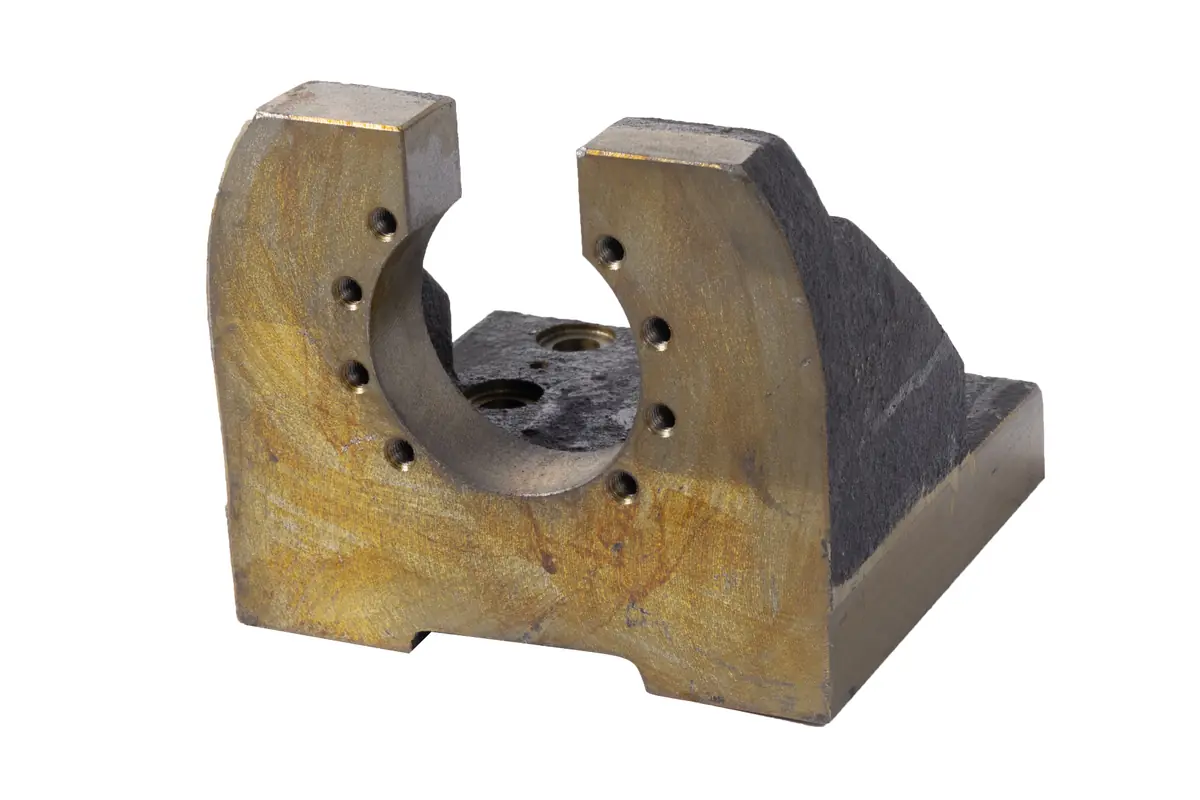 Heavy duty bearing housing with machined bore and mounting holes