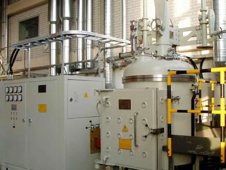 Medium-frequency induction furnace for aluminum melting